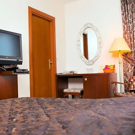 Argentum Hotel 5*