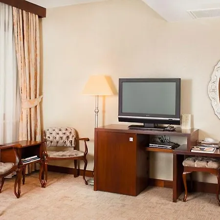 Argentum Hotel