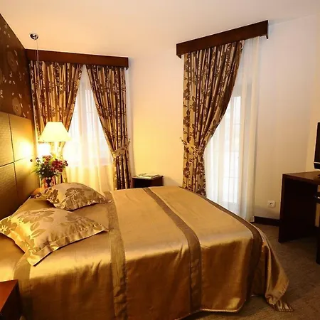Argentum Hotel 5*